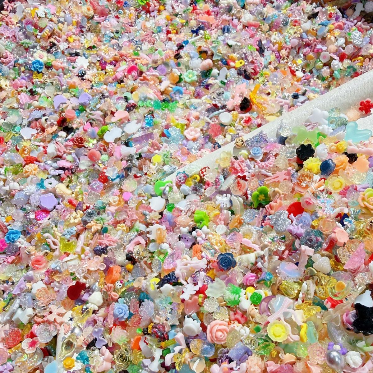 20g Random Mixed Mini Resin Or - Nail Art Valentines Day 评论和价格